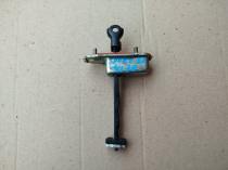 Ограничитель двери Kia Sportage QL 2015-2021 Задн. Лев.