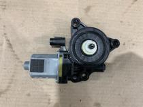 Мотор стеклоподъемника Kia Sportage QL 2015-2021 Задн. Прав.