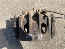 Суппорт тормозной Kia Sorento Prime UM 2014-2020 Перед. Лев.