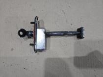 Ограничитель двери Kia Sportage QL 2015-2022 Задн. Лев.