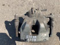 Суппорт тормозной Toyota Corolla E210 E210 2018- Перед. Лев.