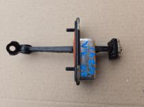 Ограничитель двери Kia Sportage QL 2015-2021 Задн. Лев.