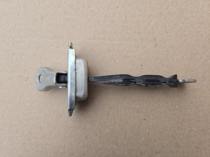 Ограничитель двери Mitsubishi Outlander 3 GF 2012-2021 Задн. Лев.