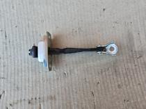 Ограничитель двери Mitsubishi Outlander 3 GF 2012-2023 Перед. Лев.