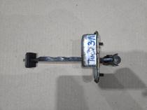 Ограничитель двери Hyundai Tucson TL 2015-2021 Задн. Лев.