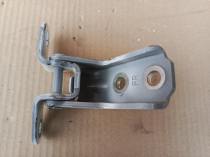 Петля двери верхняя Kia Proceed CD 2018-2023 Перед. Лев.