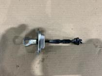 Ограничитель двери Mitsubishi Outlander 3 GF 2013-2021 Перед. Прав.