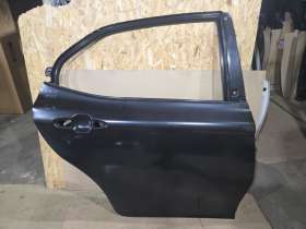 Дверь toyota camry 70 xv70  задн. прав.