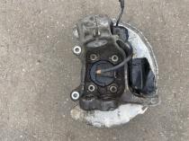 Кулак поворотный Kia Stinger J5 2017- Перед. Лев.