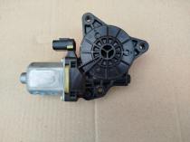 Мотор стеклоподъемника Kia Sportage QL 2015-2021 Задн. Лев.