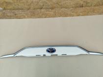 Накладка двери багажника Toyota RAV4 50 XA50 2018-2023 Задн. 