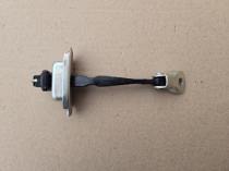 Ограничитель двери Mitsubishi Outlander 3 GF 2012-2021 Перед. Лев.