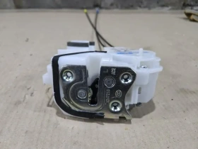 Замок двери Mitsubishi Outlander 3 GF 2012-2022 Задн. Лев.