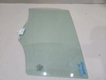 Стекло двери Kia Stinger J5 2017- Задн. Лев.