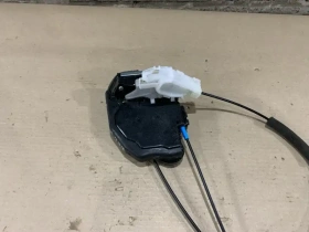 Замок двери Toyota C-HR MAXH10, NGX10,50, ZGX10 2019 Задн. Лев.