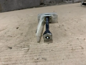 Ограничитель двери Toyota C-HR MAXH10, NGX10,50, ZGX10 2019 Задн. Лев.