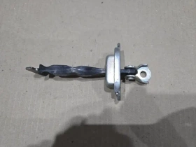 Ограничитель двери Mitsubishi Outlander 3 GF 2012-2022 Задн. Прав.