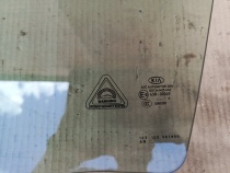 Стекло двери Kia Sportage QL 2015-2021 Перед. Лев.