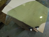 Стекло двери Toyota RAV4 50 XA50 2018-2023 Перед. Лев.