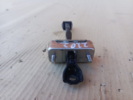 Ограничитель двери Infiniti Q50 V37 2013-2023 Задн. Прав.