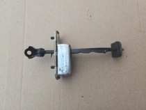 Ограничитель двери Hyundai Tucson TL 2015-2021 Перед. Лев.