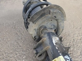 Амортизатор подвески Kia Stinger J5 2017- Перед. Прав.