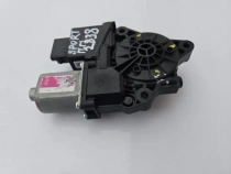 Мотор стеклоподъемника Kia Sportage QL 2015-2021 Перед. Прав.