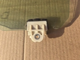 Стекло двери Infiniti Q50 V37 2017-2023 Задн. Лев.