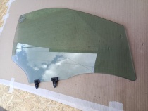 Стекло двери Nissan Qashqai J11 2013-2022 Перед. Прав.