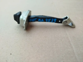 Ограничитель двери Mitsubishi Outlander 3 GF 2012-2021 Перед. Лев.