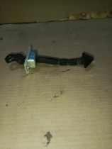 Ограничитель двери Mazda CX-5 1 KE 2011-2017 Задн. Лев.