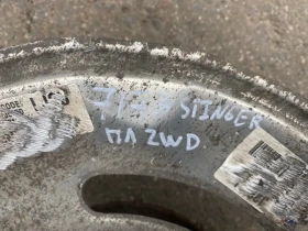 Кулак поворотный Kia Stinger J5 2017- Перед. Лев.