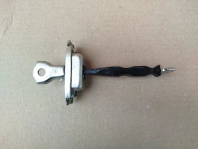 Ограничитель двери Mitsubishi Outlander 3 GF 2012-2021 Задн. Лев.