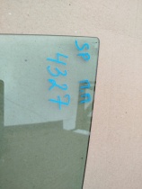 Стекло двери Kia Sportage QL 2015-2021 Перед. Прав.