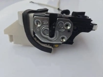 Замок двери Hyundai Santa Fe 4 TM 2018-2023 Задн. Лев.