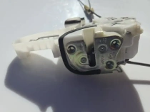 Замок двери Mitsubishi Outlander 3 GF 2012-2021 Перед. Лев.