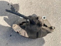 Суппорт тормозной Mitsubishi Outlander 3 GF 2012-2023 Перед. Прав.