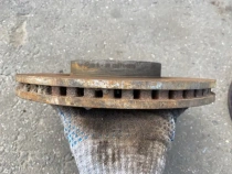 Диск тормозной Kia Stinger J5 2017- Перед. 