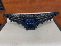 Решетка радиатора Toyota Camry 70 XV70 2017-2024  