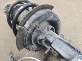 Амортизатор подвески Kia Stinger J5 2017- Перед. Лев.