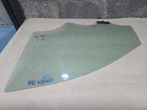 Стекло двери Kia Sportage QL 2015-2022 Перед. Лев.