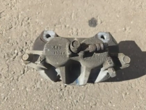 Суппорт тормозной Honda CRV 5 RW 2016- Перед. Лев.