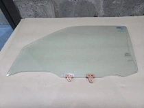 Стекло двери Nissan Juke F15 2010-2019 Перед. Лев.