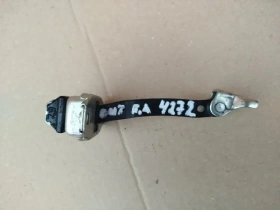 Ограничитель двери Mitsubishi Outlander 3 GF 2012-2021 Перед. Лев.