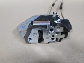 Замок двери Toyota RAV4 50 XA50 2018-2024 Задн. Прав.