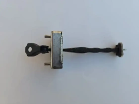 Ограничитель двери Infiniti Q50 V37 2017-2023 Задн. Лев.