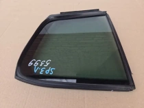 Форточка двери Kia Sportage QL 2015-2021 Задн. Лев.