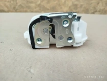 Замок двери Mitsubishi Outlander 3 GF 2012-2023 Задн. Прав.