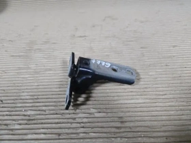 Петля двери нижняя Mitsubishi Outlander 3 GF 2012-2022 Перед. Прав.