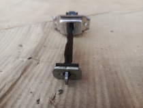 Ограничитель двери Nissan Qashqai J11 2013-2022 Перед. Прав.